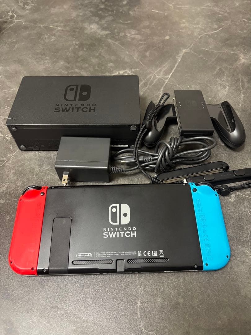 Nintendo Switch 本体 Joy-Con付き　HDMIケーブルなし
