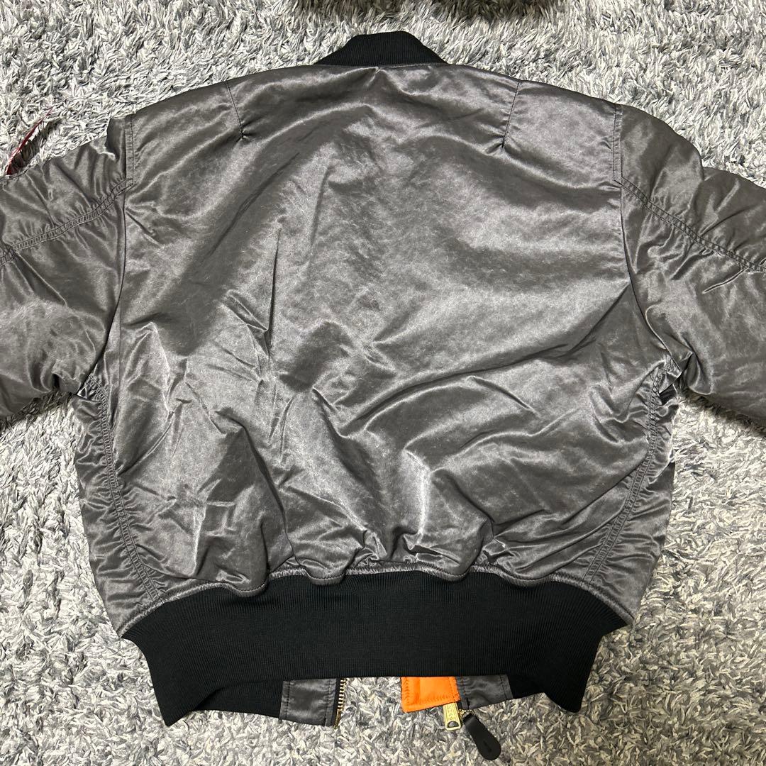 ALPHA INDUSTRIES MA-1 フライトジャケット グレー