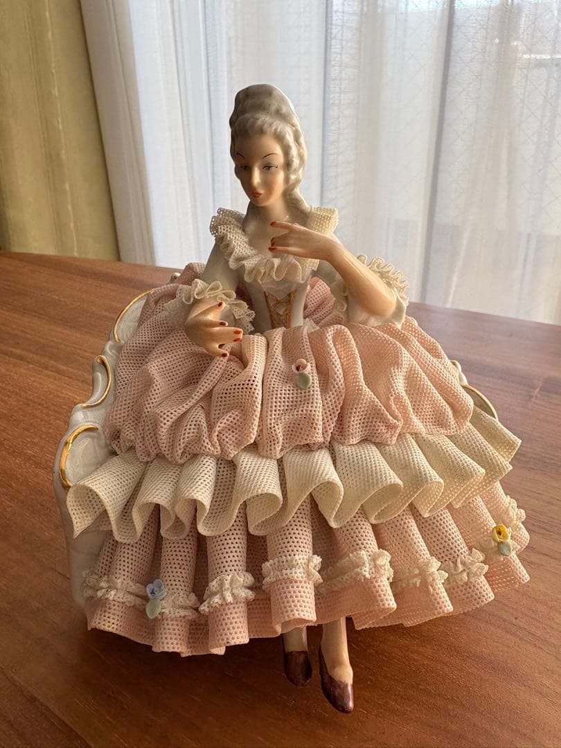 【正月セール】Reine Handarbeit レースドール２体セット
