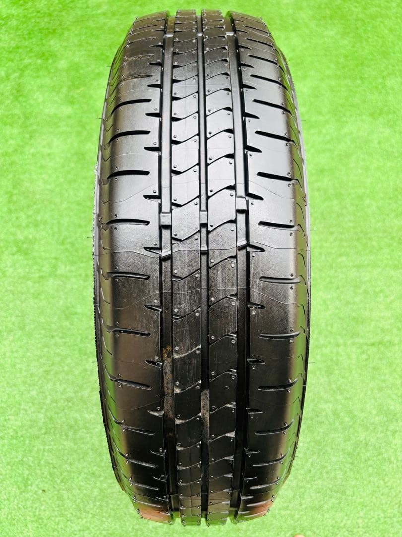 ほぼ新品 ブリヂストン ニューノ 165/70R14. 23年製タイヤ4本セット