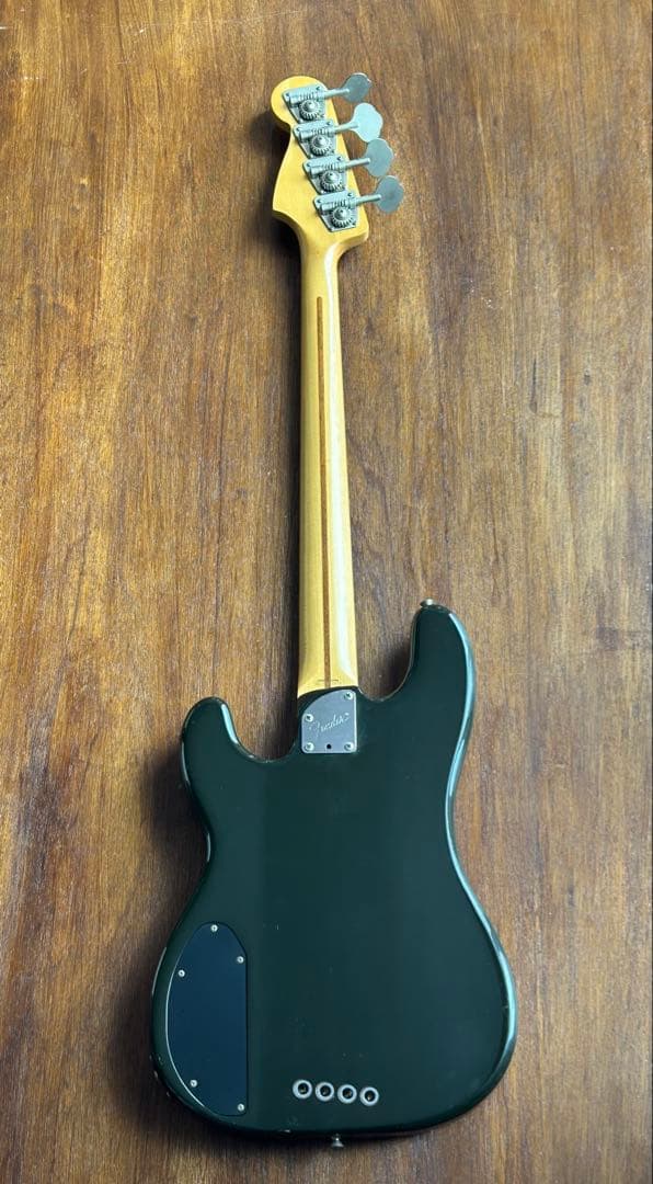 【美品】【貴重】Fender セミホロウタイプのフレットレスベース