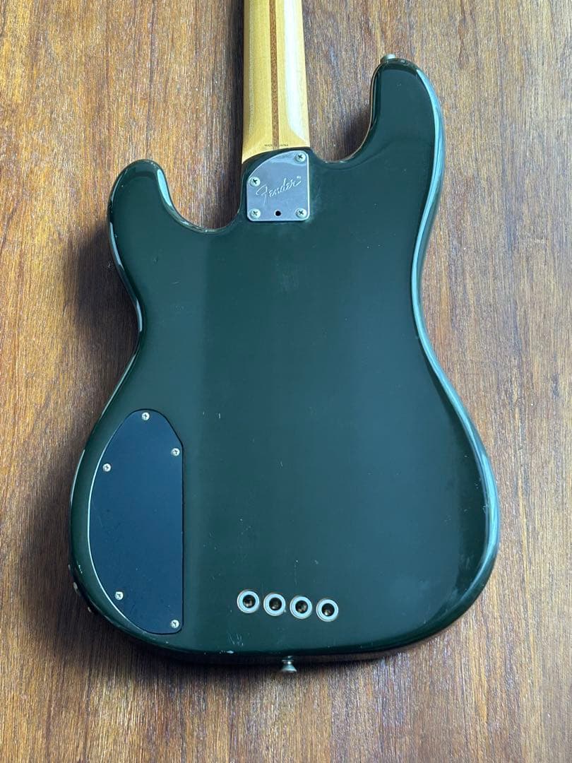 【美品】【貴重】Fender セミホロウタイプのフレットレスベース