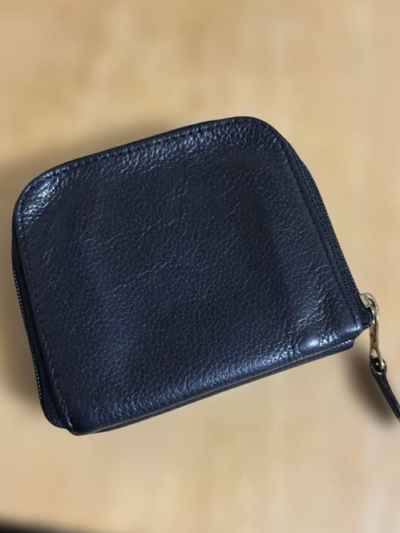 イルビゾンテ 黒 レザー 二つ折り財布