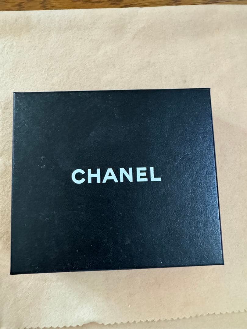 CHANEL ブラック 二つ折り財布 認証カード付き