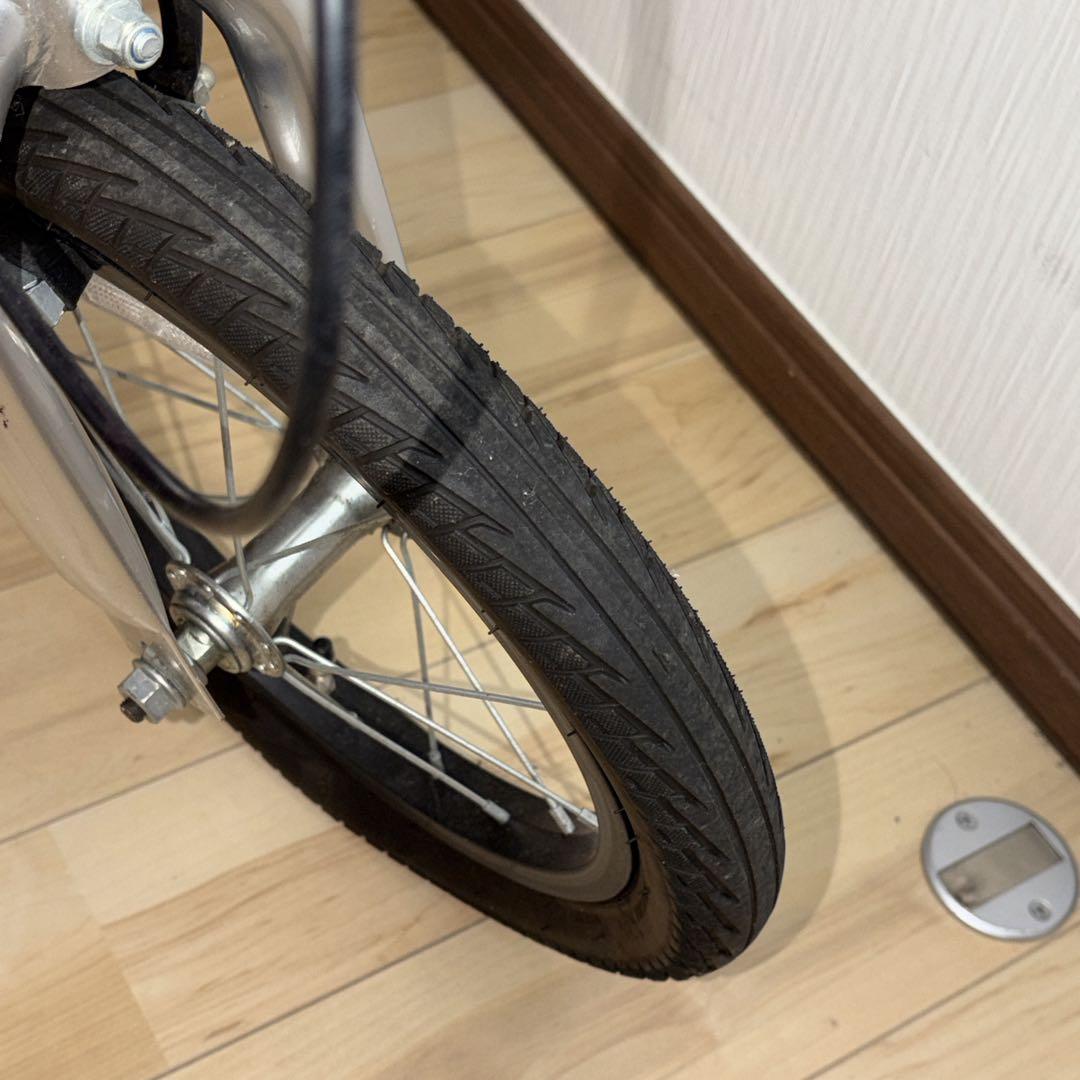 Henshin 変身バイク 14インチ ペダル付き　赤