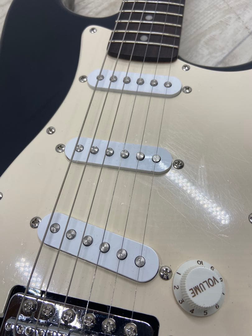 【美品】スクワイヤー Affinity Series エレキギター 黒白