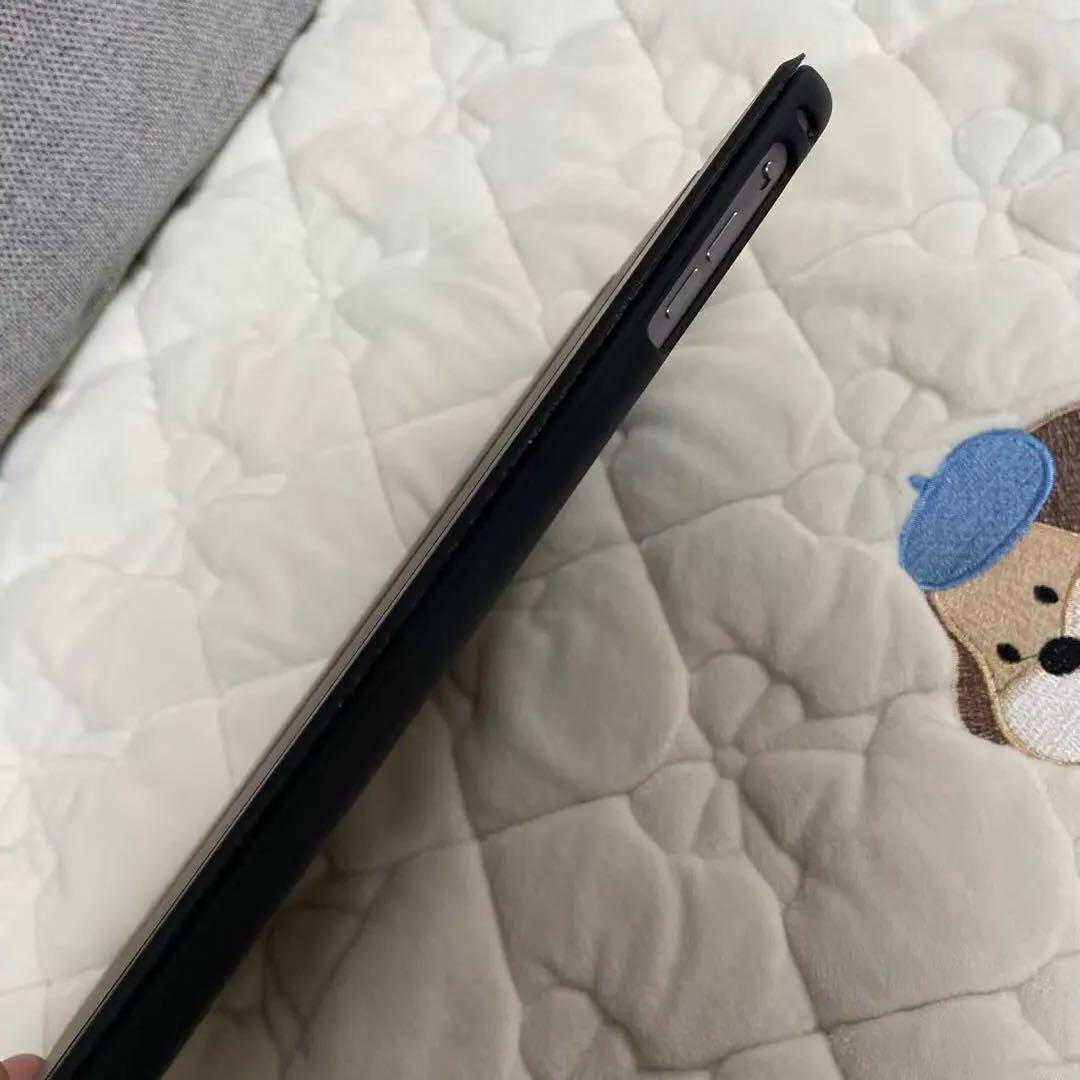 ipad air 9.7 inch大画面　中古品（本体のみ）