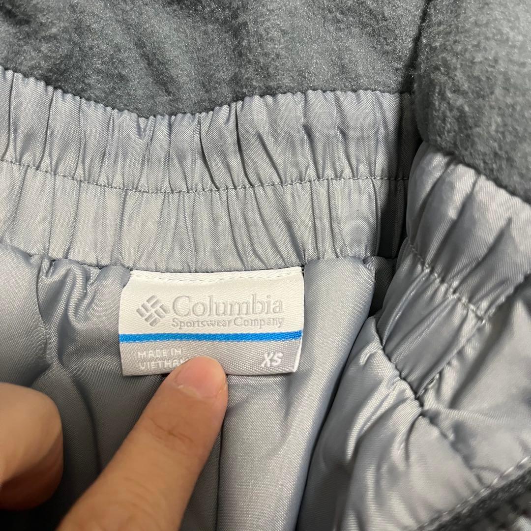 【新品タグ付】Columbia キッズ　スキーウェア　XS グレー