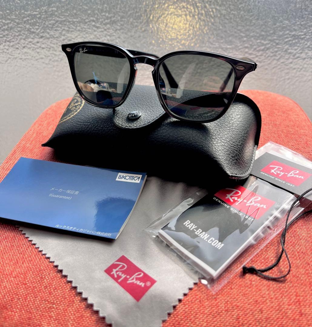 Ray-Ban RB4258F 601/71 52-20 サングラス