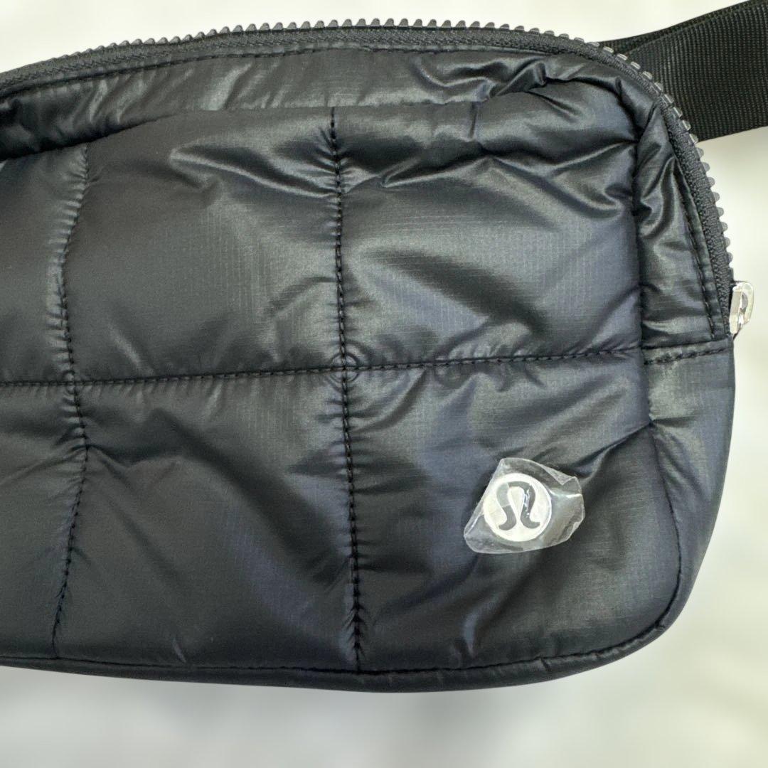 未使用・タグ付lululemonベルトバッグ ウエストポーチ 1.5Lルルレモン