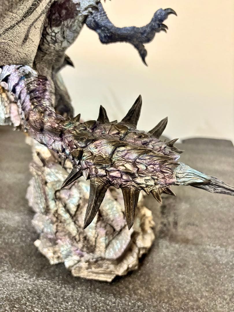 モンスターハンター フィギュア リオレウス希少種 ガレージキット LED発光