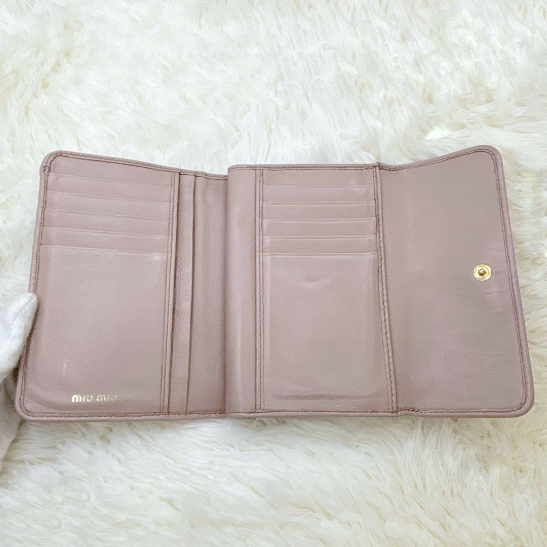 美品♡miumiu ミュウミュウ マテラッセ 折り財布 ピンクベージュ