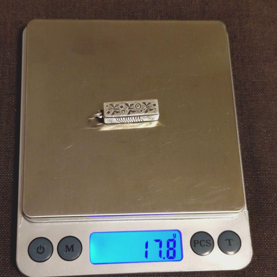 ア51/ペンダントトップ 約17.8g 立体彫刻 エスニックハンドクラフト