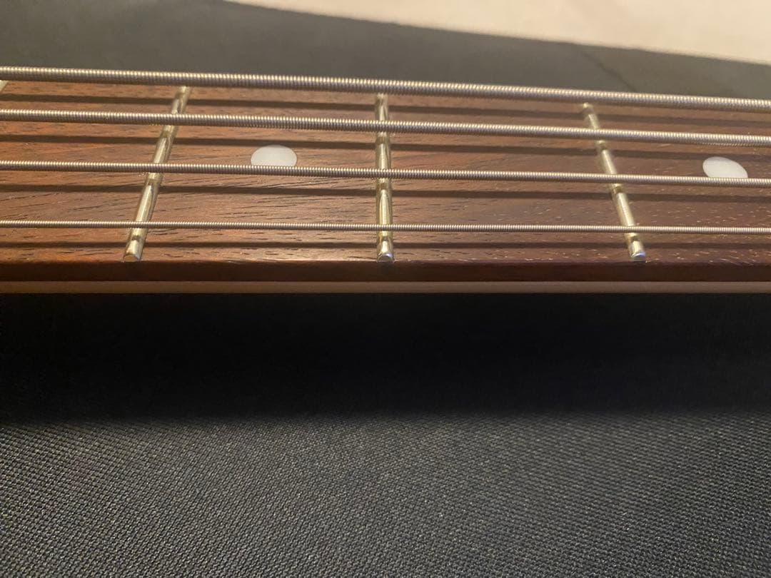 ベース Sterling by MUSIC MAN Ray4 Vintage Cream