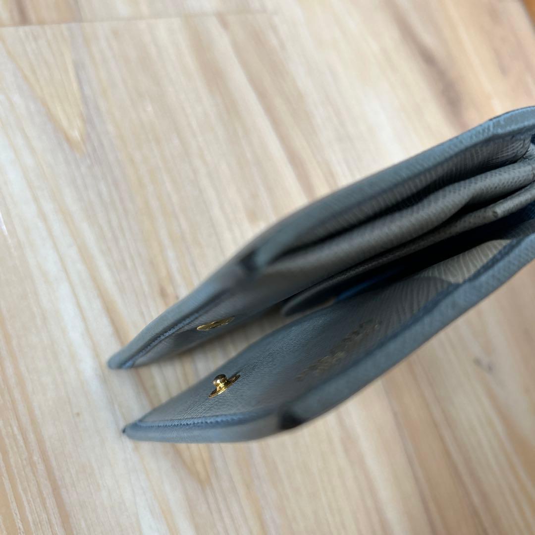 PRADA サフィアーノ　二つ折り財布　レザー　水色