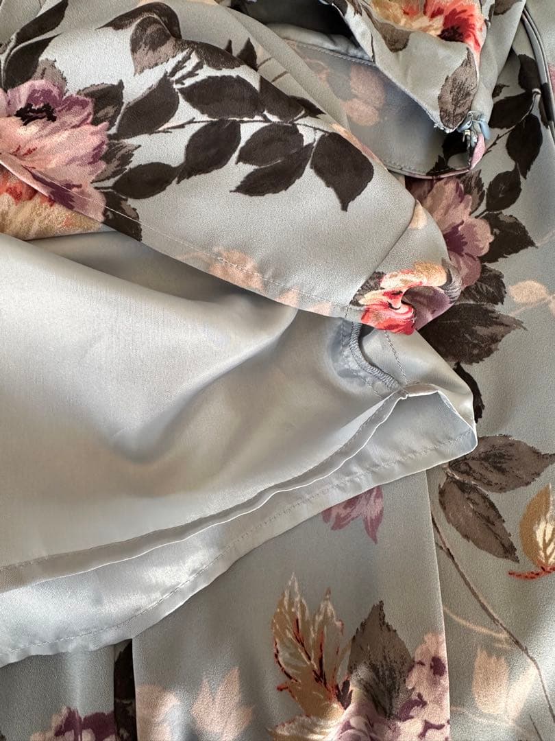 LAURA ASHLEY フラワープリントプリーツパンツ