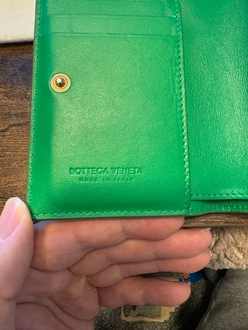 ボッテガヴェネタ 二つ折り財布 カセット マキシイントレ グリーン レザー