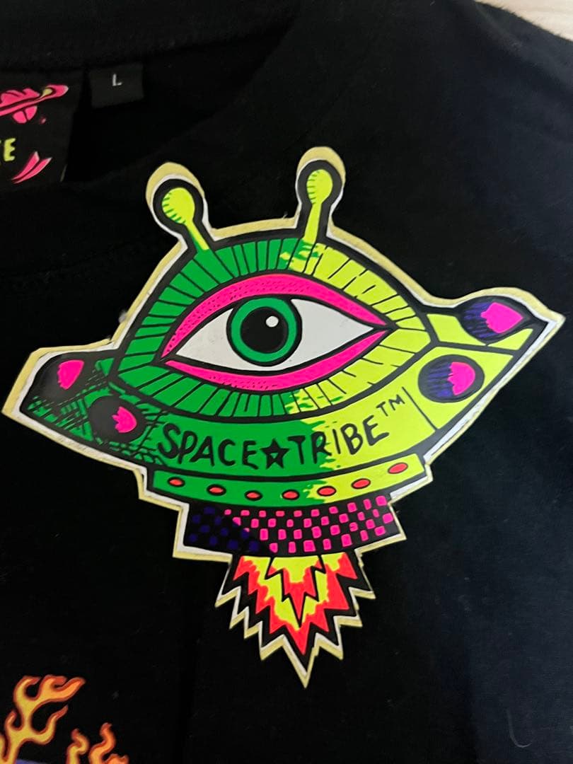 新品　SPACETRIBE 長袖Tシャツ　ビンテージ　ステッカーつき
