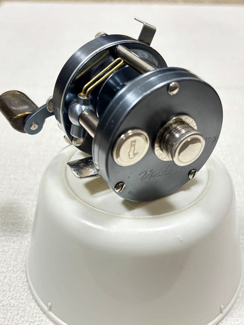 五十鈴工業　BC600SSS