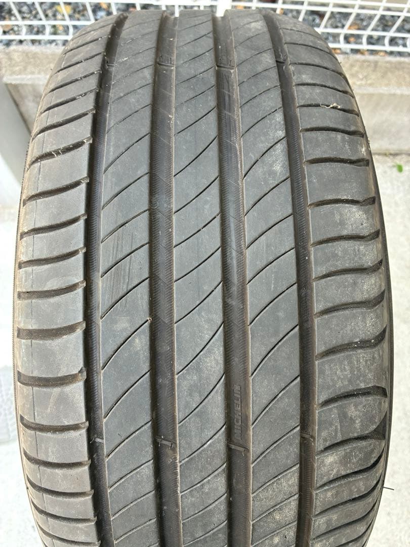 送料込み235/45r17ミシュラン　プライマシー4 2本バリ山