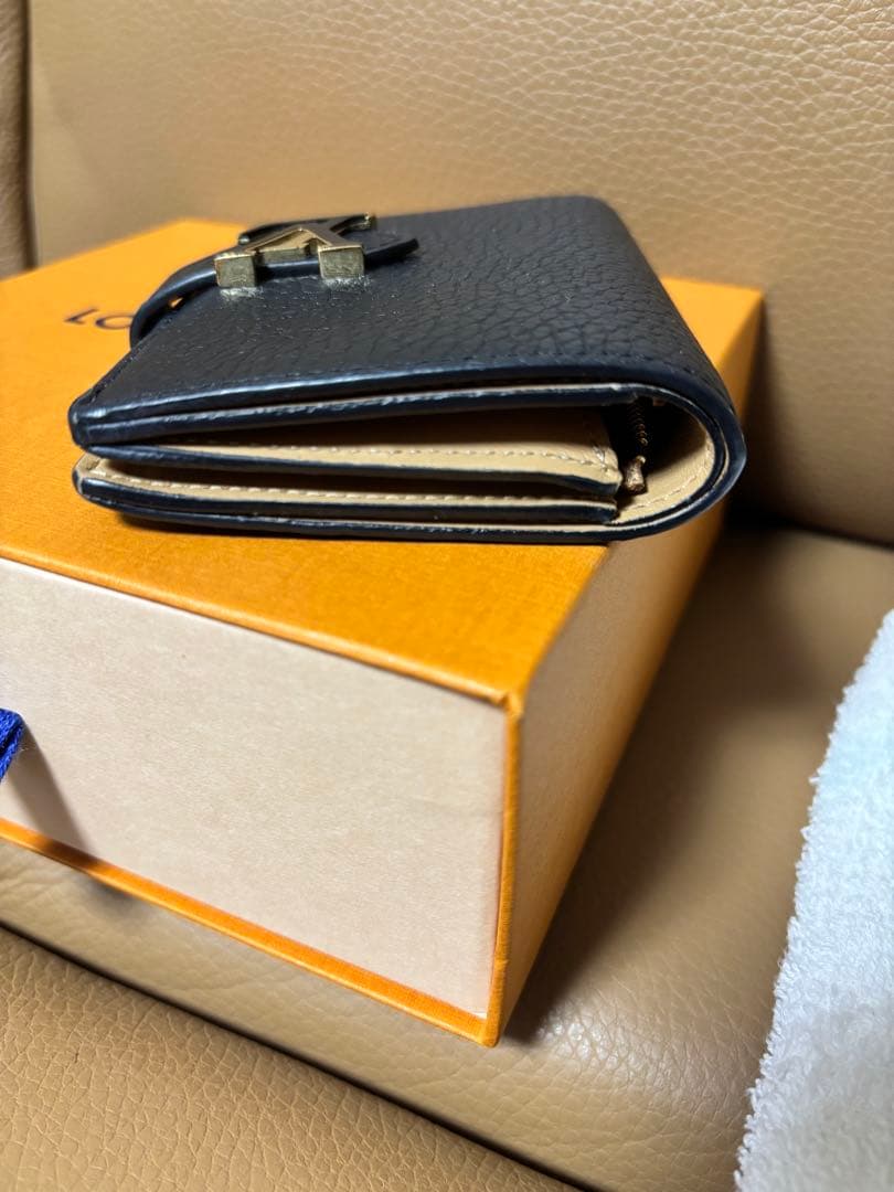ルイヴィトン　LV ヴェルティカル ウォレット コンパクト　 VUITTON