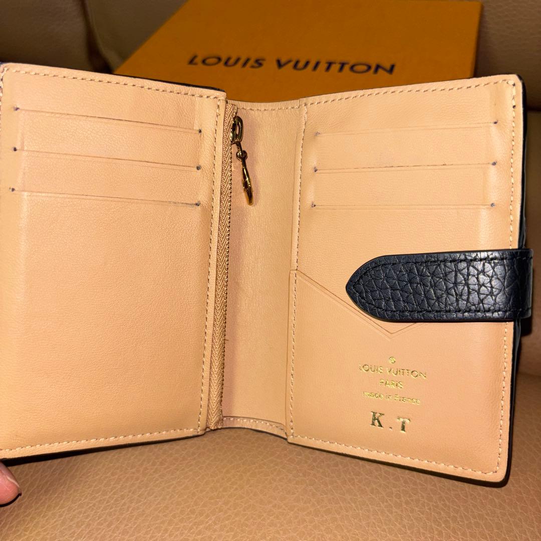 ルイヴィトン　LV ヴェルティカル ウォレット コンパクト　 VUITTON