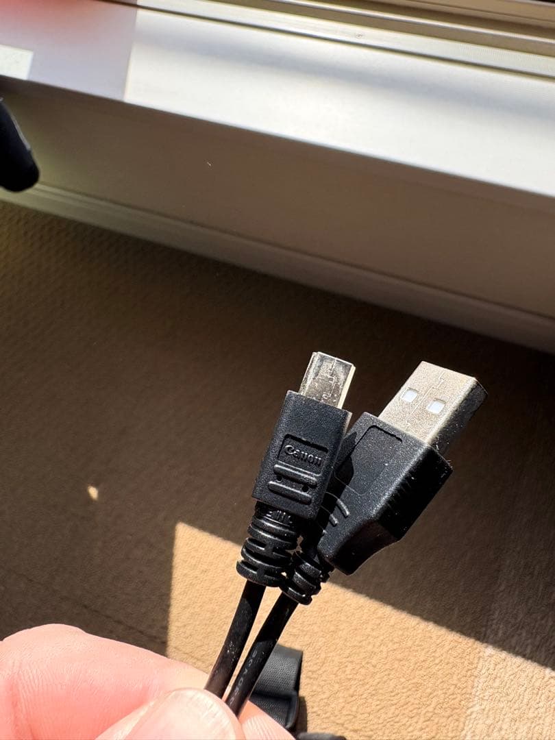 Canon iVIS HF R700 本体　おまけ一脚サービス
