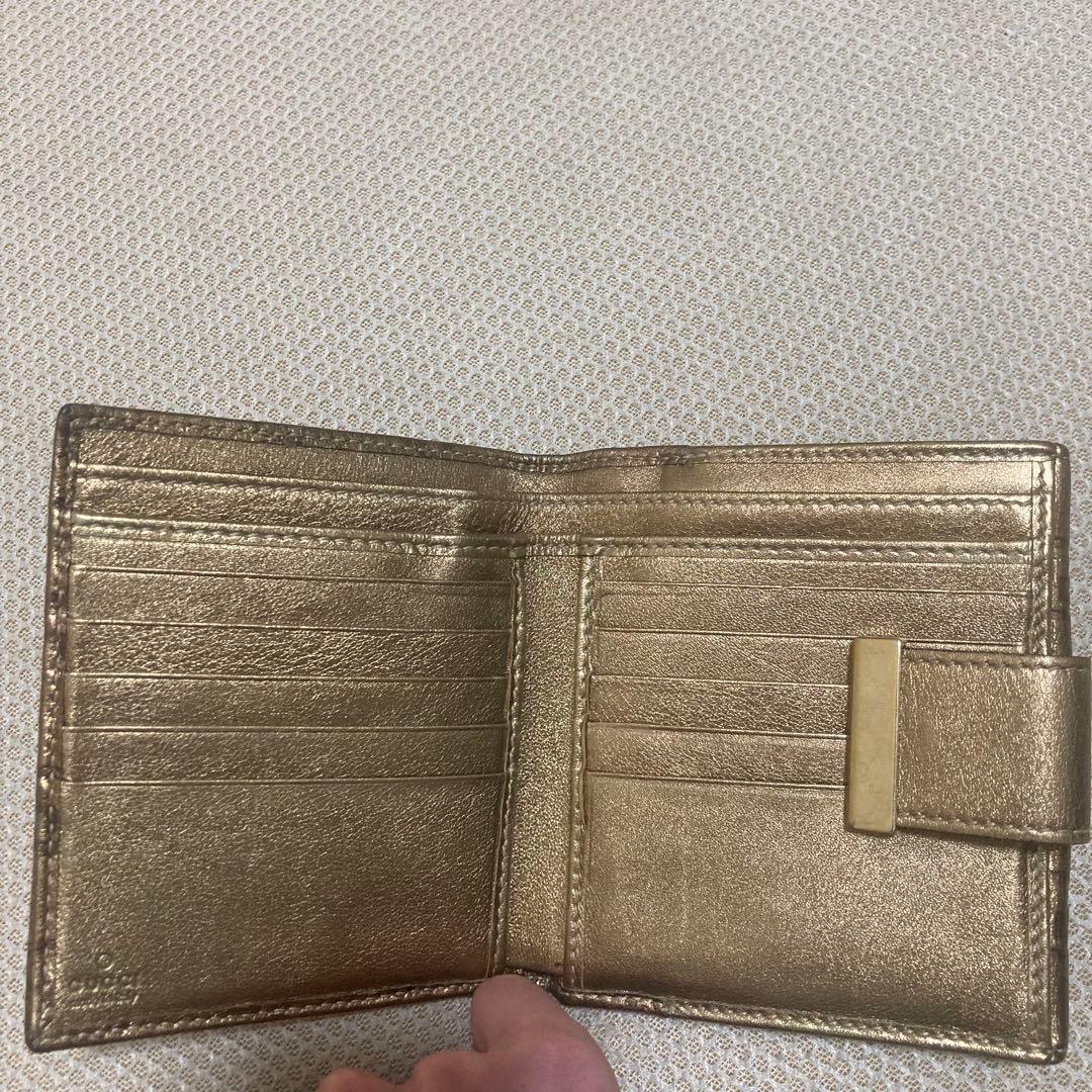 GUCCI グッチ メタリックゴールド GGパターン 二つ折り財布 レディース