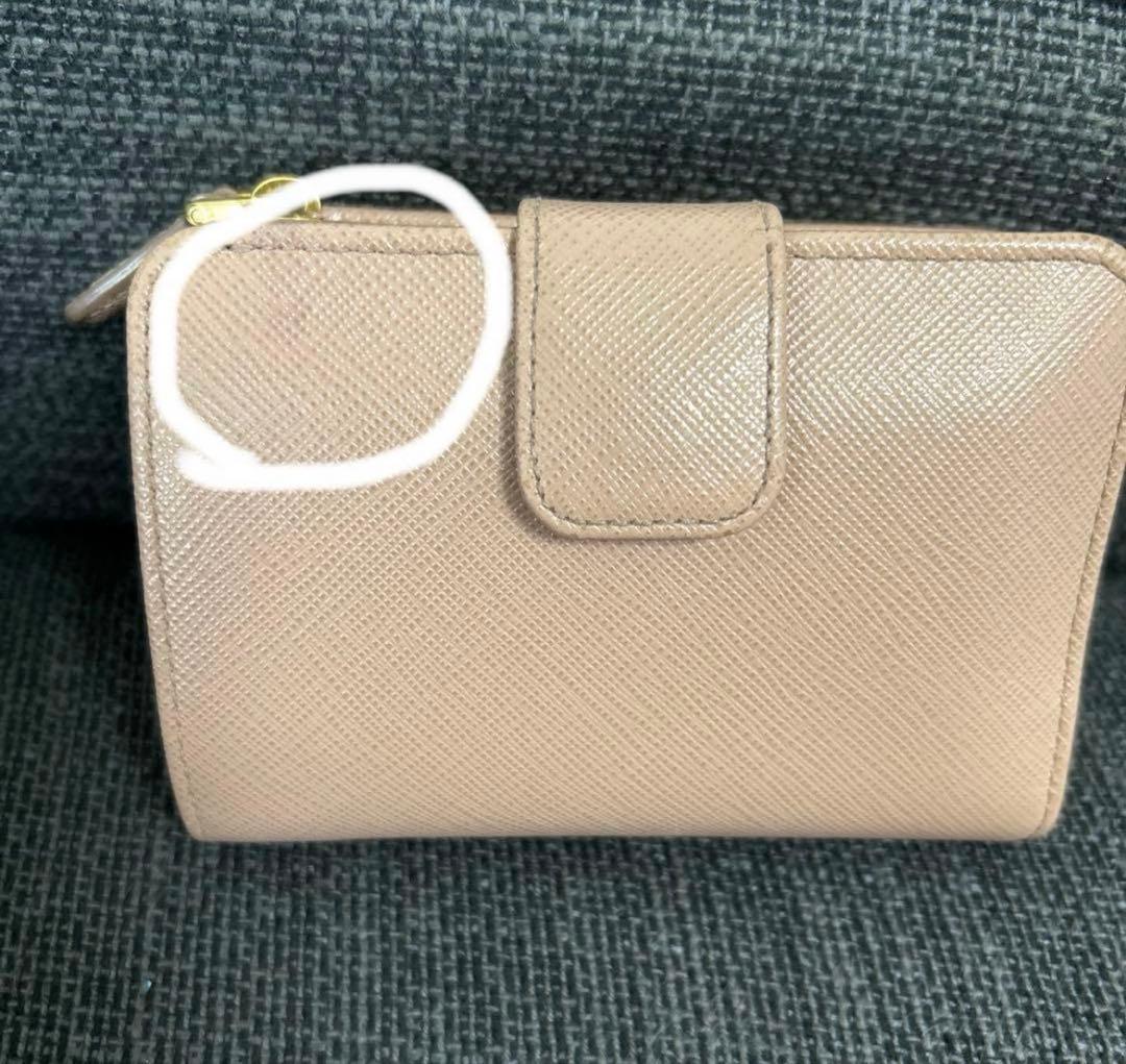 【正規品】【最終値下げ】PRADA 財布　サフィアーノ　二つ折り