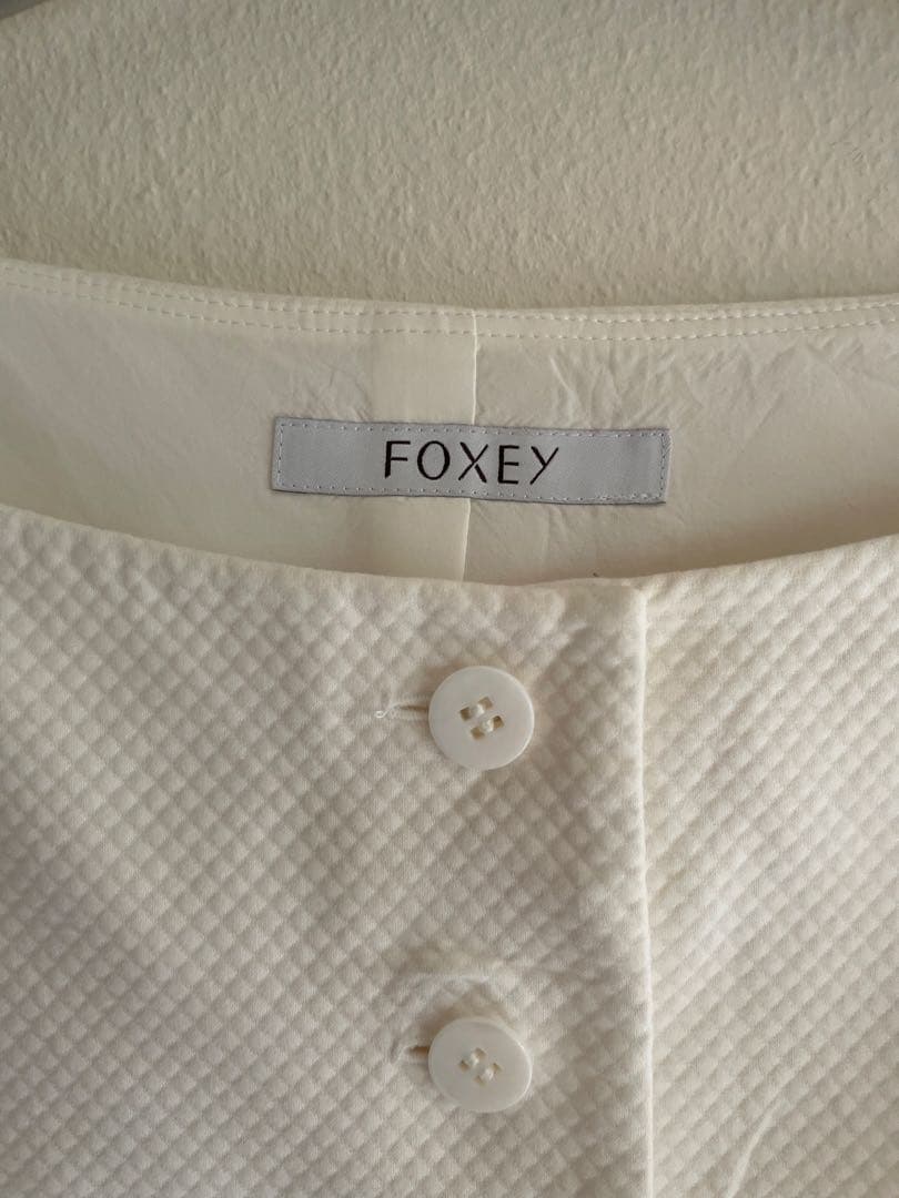 FOXEY ノースリーブひざ丈ワンピース ホワイト