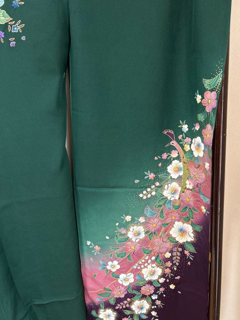 未使用 仮絵羽 振袖 孔雀 絞り 高級 ちりめん 高級振袖 反物 着物 和服