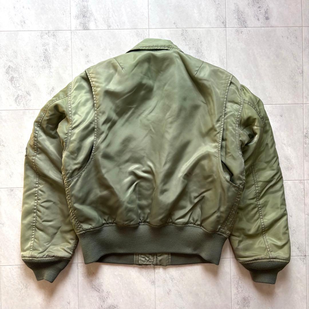 【名品図鑑】アヴィレックス CWU-45P フライトジャケット 短丈 セージ S
