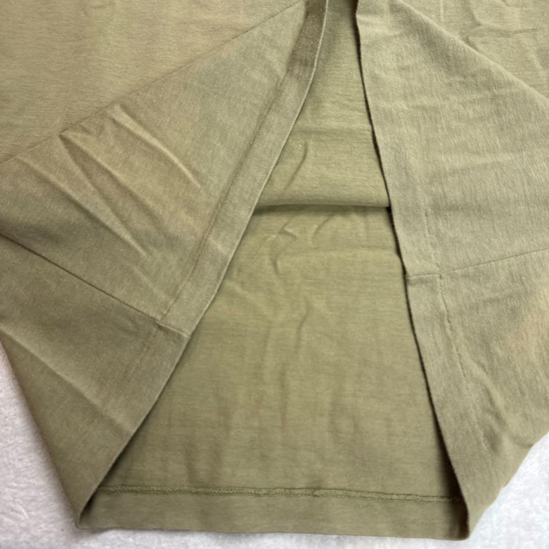 ルイヴィトン　LVロゴ刺繍Tシャツ　オリーブ系　Sサイズ　イタリア製