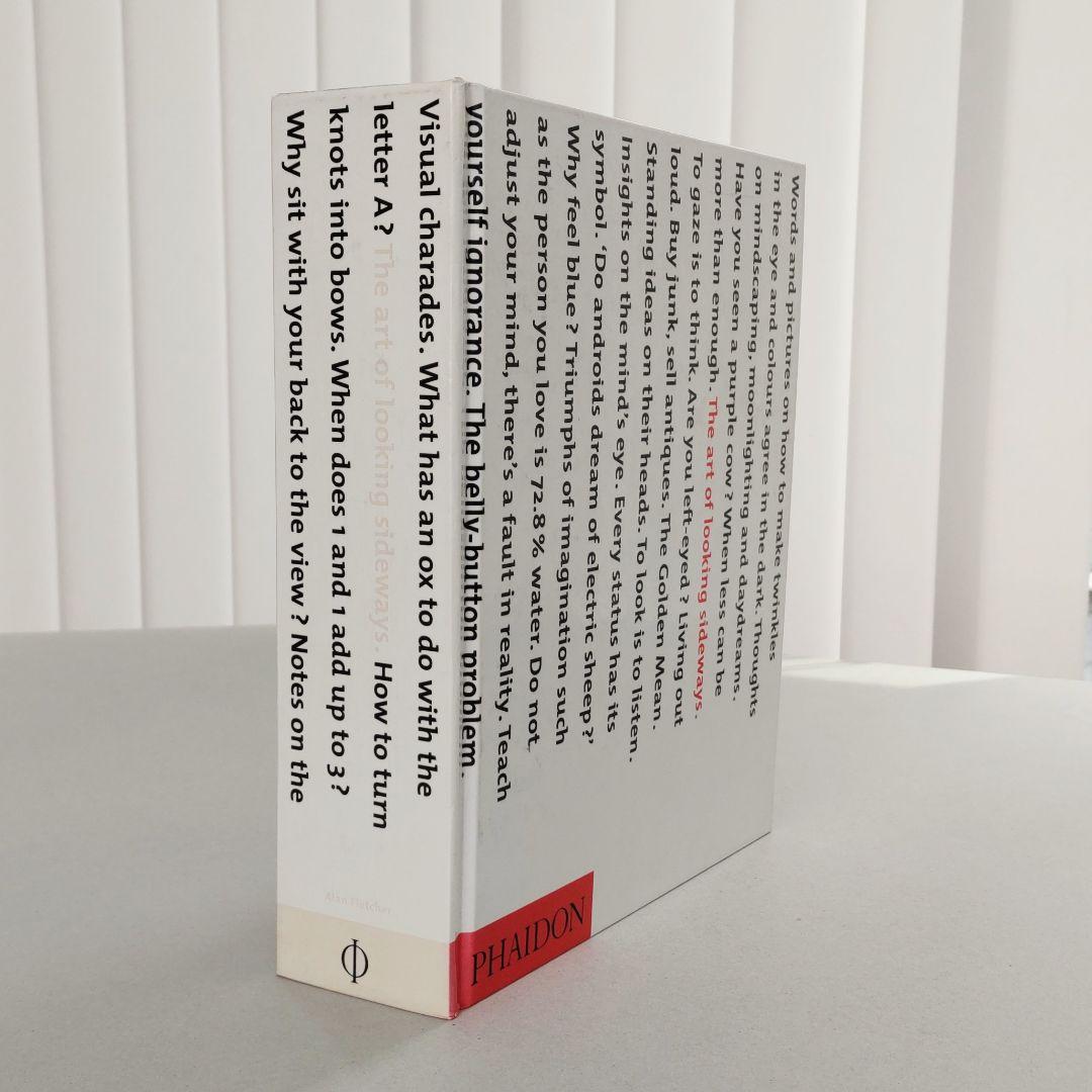 The Art of Looking Sideways グラフィックデザイン
