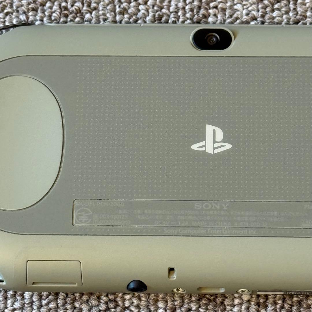 【美品】PSVITA PCH-2000 カーキ