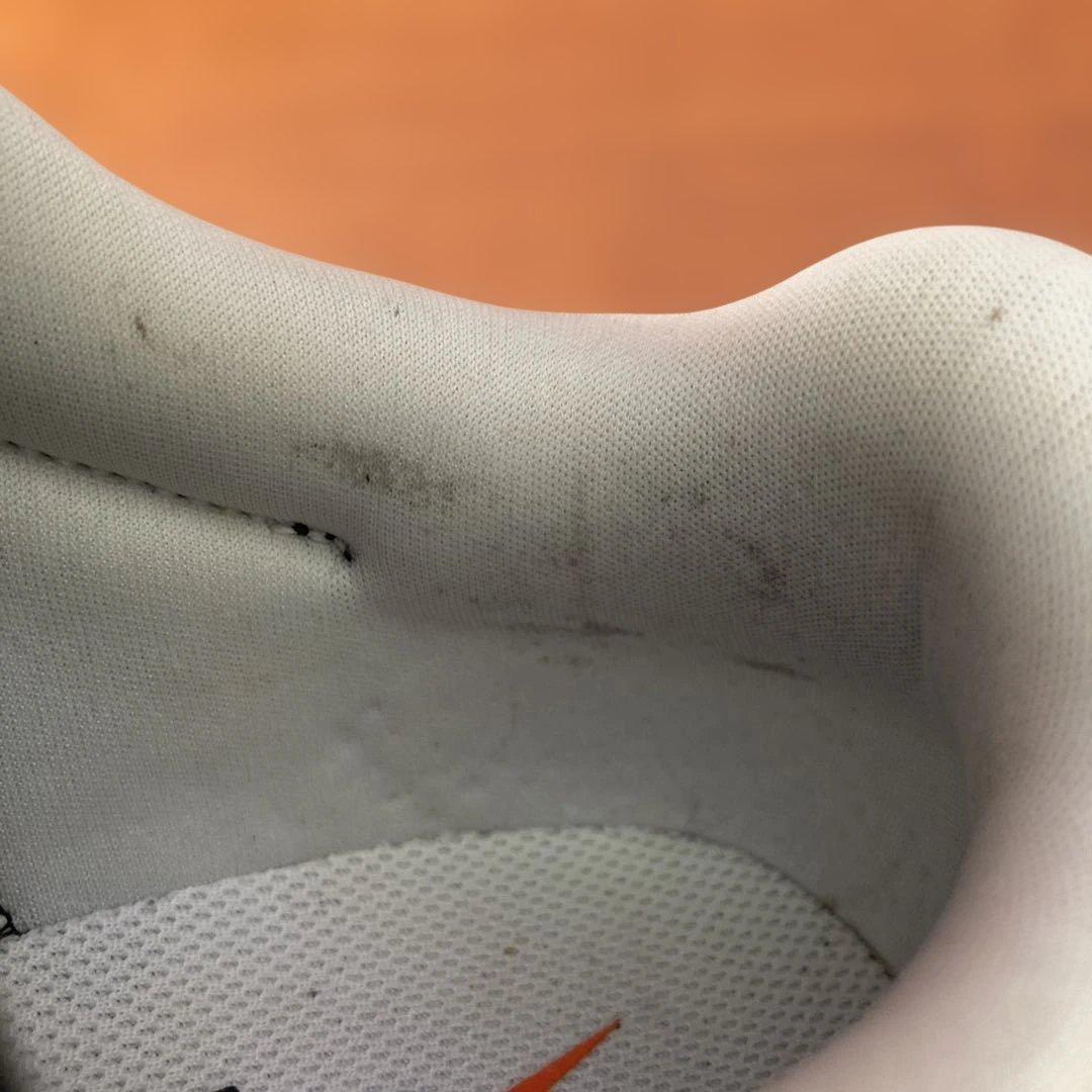 Nike ブラック/ホワイト スニーカー