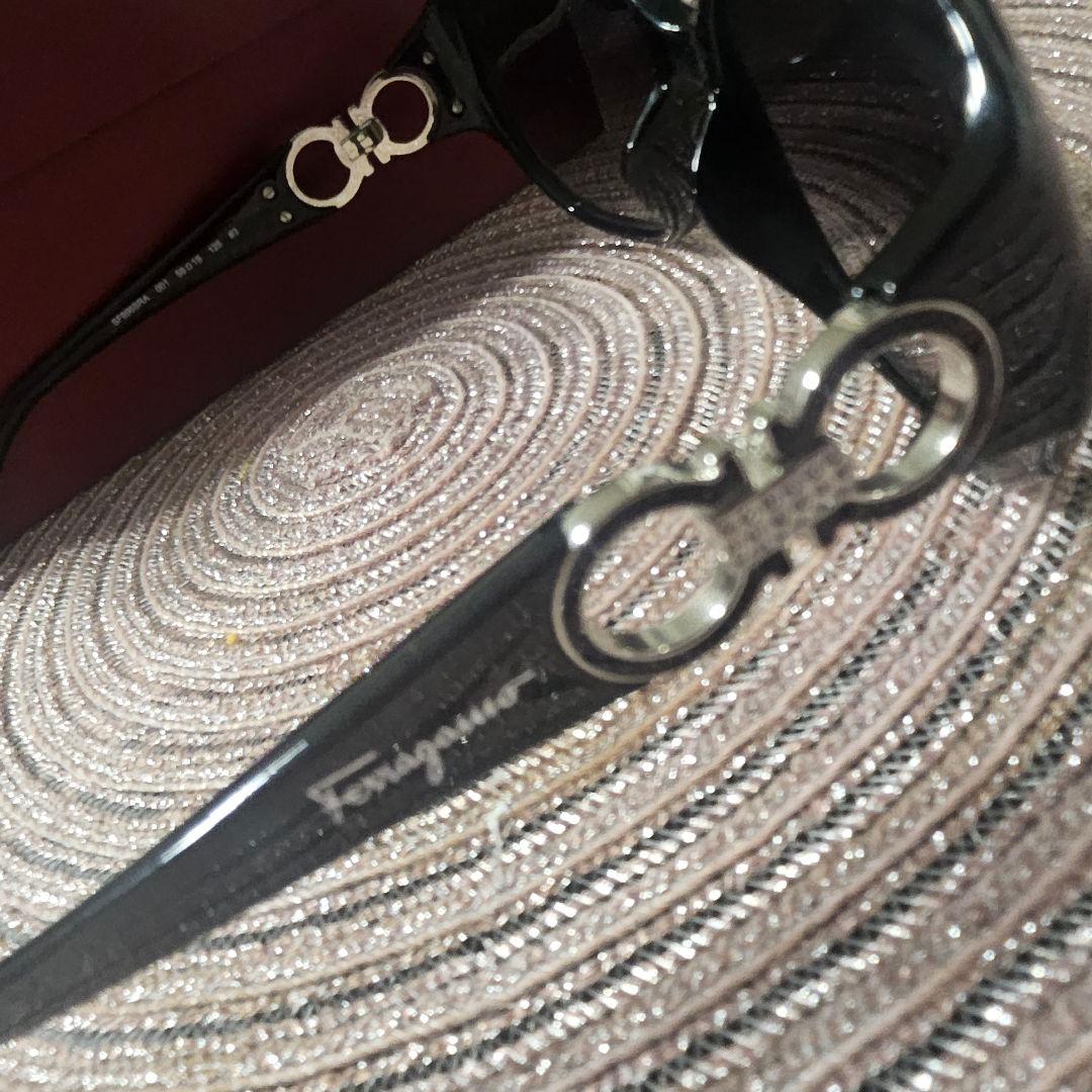 Salvatore Ferragamo サングラス(値下げ中)