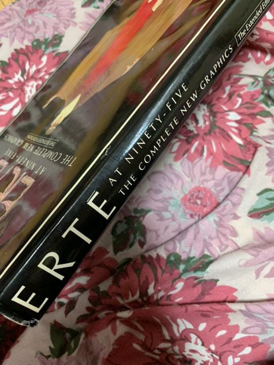ERTE作品集　値下げしました‼️