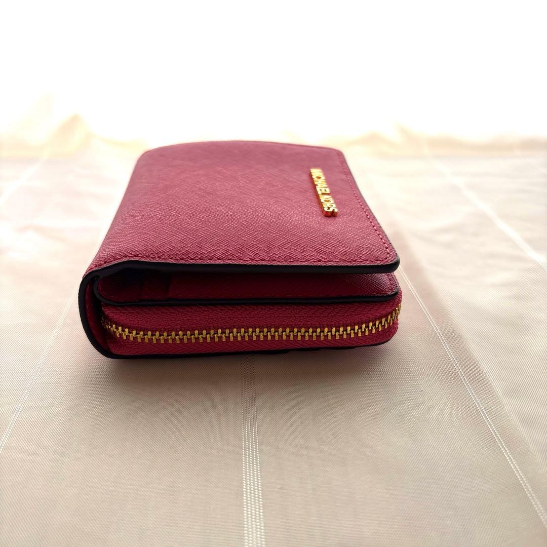 【美品】MICHAEL KORS マイケルコース 二つ折り財布 濃いピンク