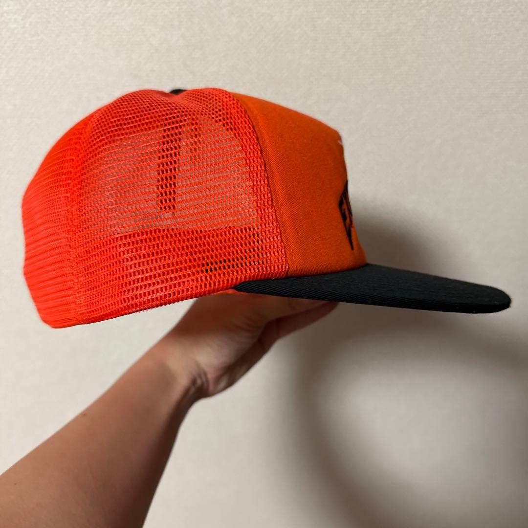 STUSSY メッシュキャップ オレンジ