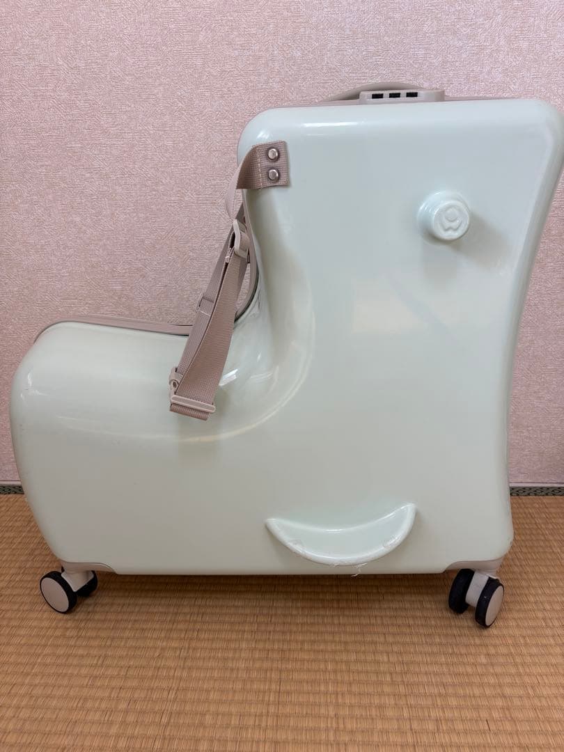 NORICCOノリッコ 子どもが乗れるキャリーケース Mサイズ パステルグリーン