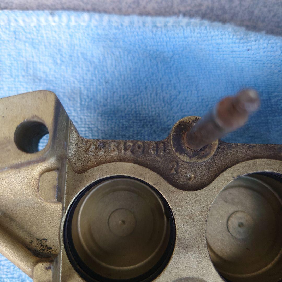 ブレンボ　ゼファー　1100 40mm ピッチ