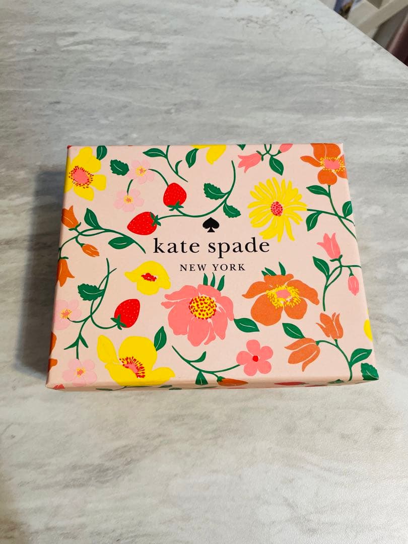 kate spade 花柄 フラワー 二つ折り財布