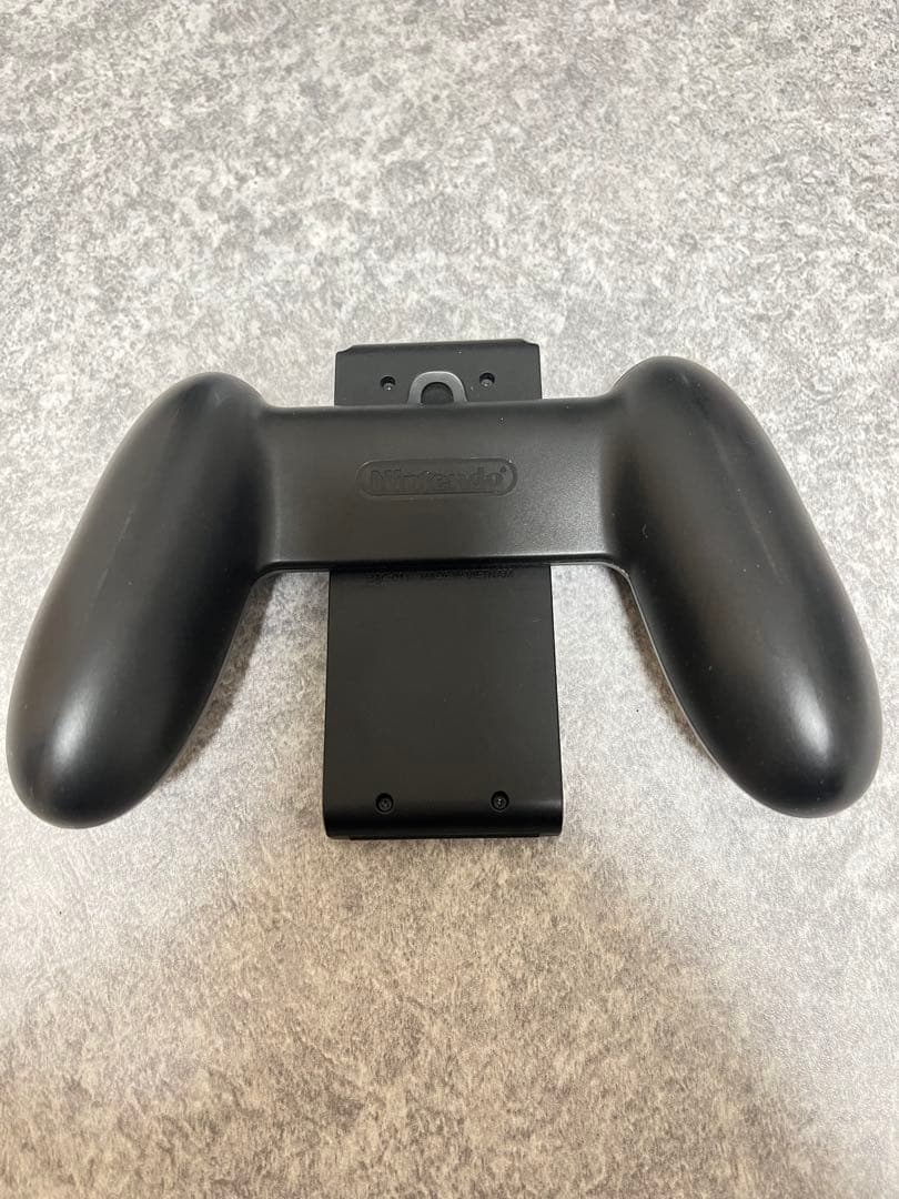 【完品】Nintendo Switch 本体+SDカード(64GB)+軽量ケース