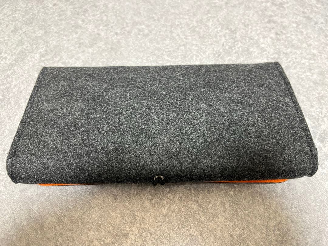 【完品】Nintendo Switch 本体+SDカード(64GB)+軽量ケース