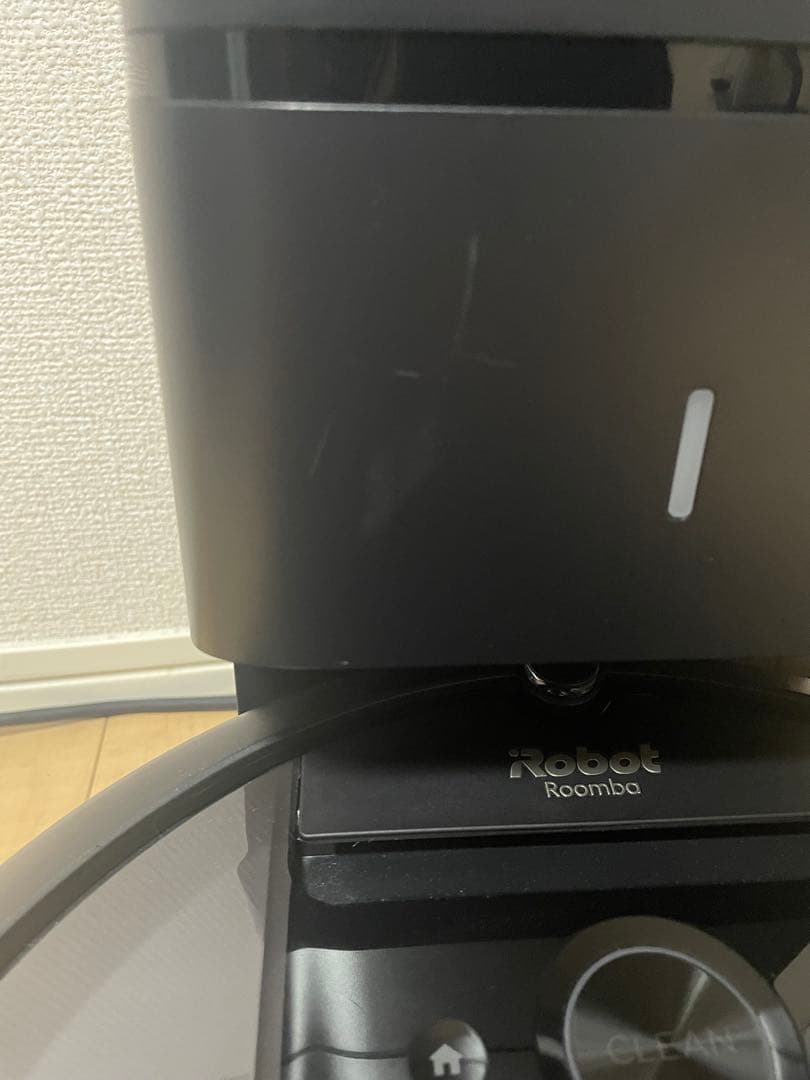 【美品】ルンバ i7+ 自動ゴミ収集機付き iRobot