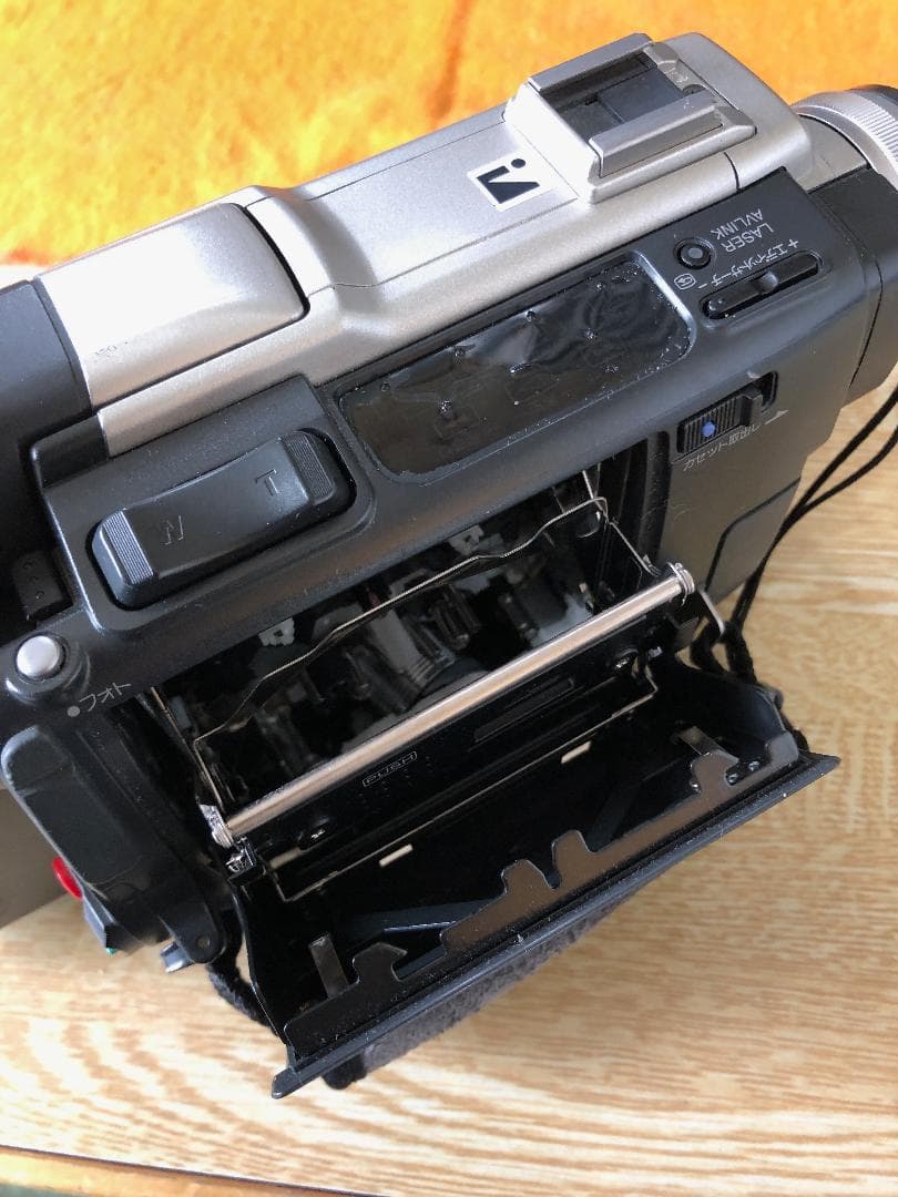 ビデオカメラ SONY DCR-TRV8 MiniDV