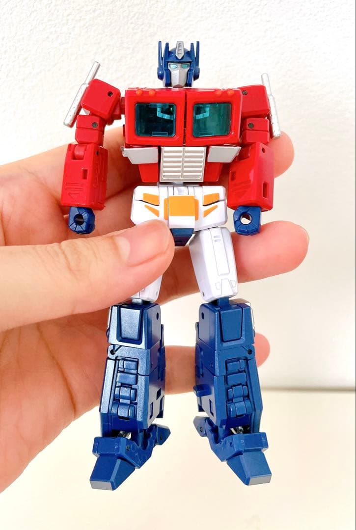 【非正規】 トランスフォーマー G1 コンボイ (オプティマスプライム)っぽい人