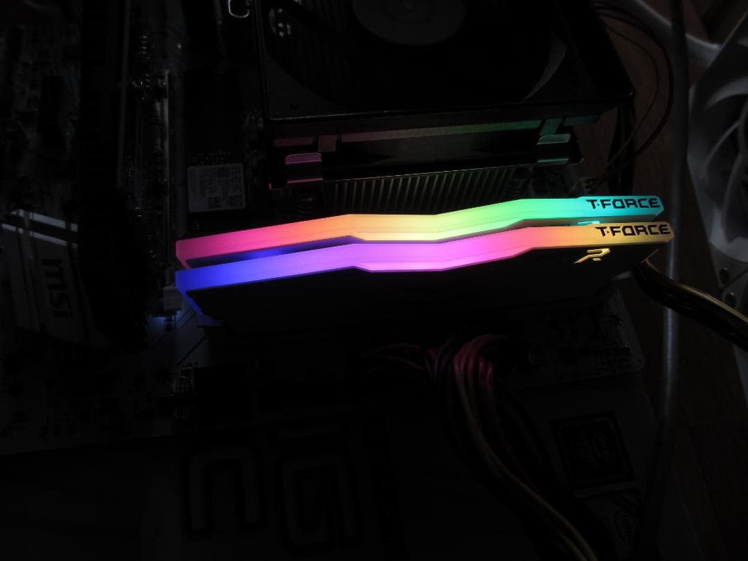 ル*イ様 /Team T-FORCE DELTA RGB 16GB Kit(2×