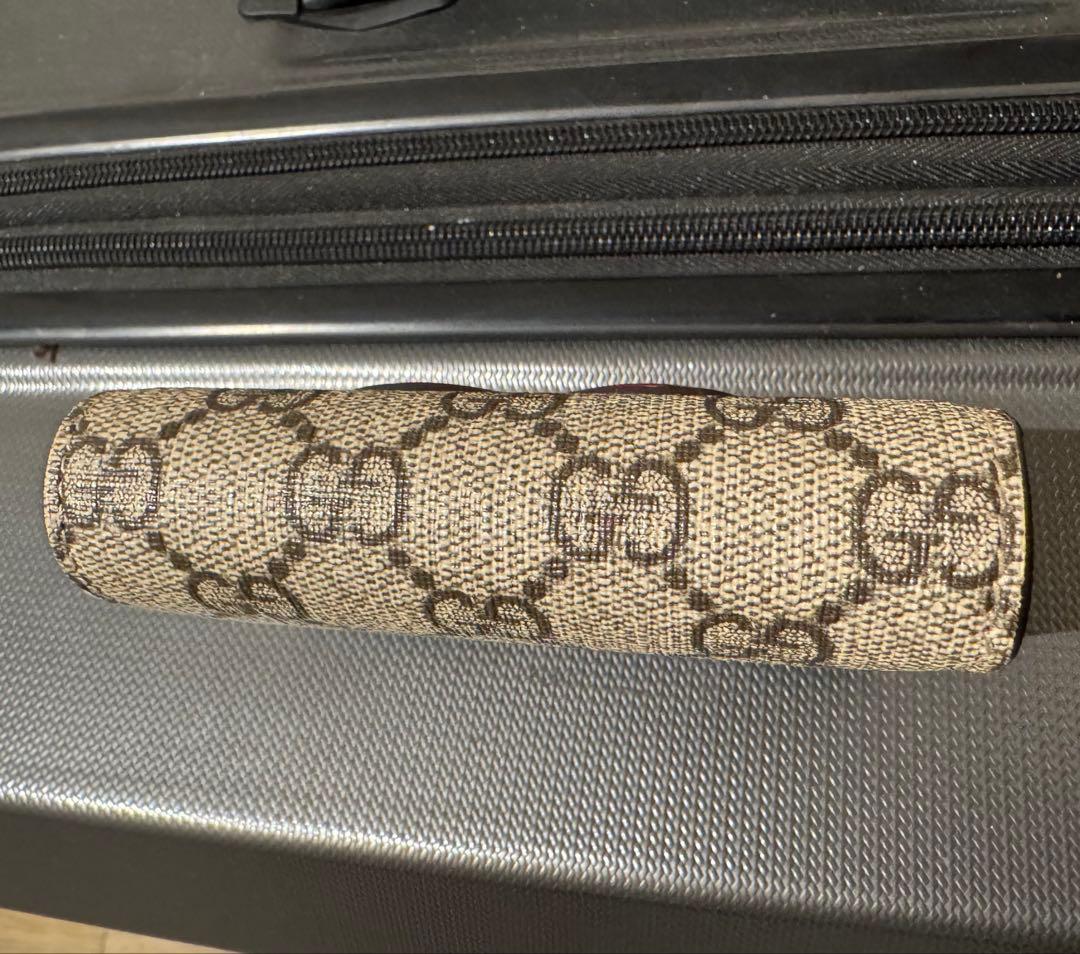 【最終値下げ】 美品GUCCI 二つ折り財布